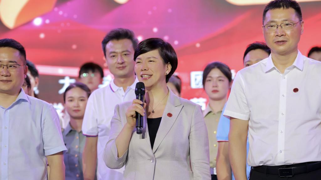 Beat365官方网站党委书记张艳。受访单位供图